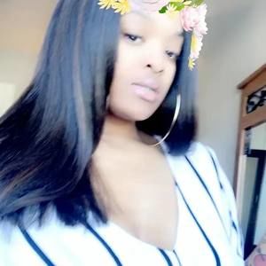 Meet your Posher, Kennayia